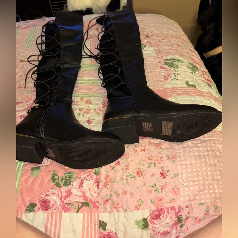 NWOT. Black Knee-High Lace-Up Boots